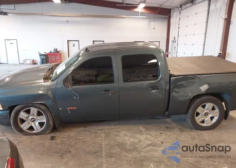 2007 Chevrolet Silverado 1500 Lt2 from USA, damaged, VIN 2GCEK13Y871653486